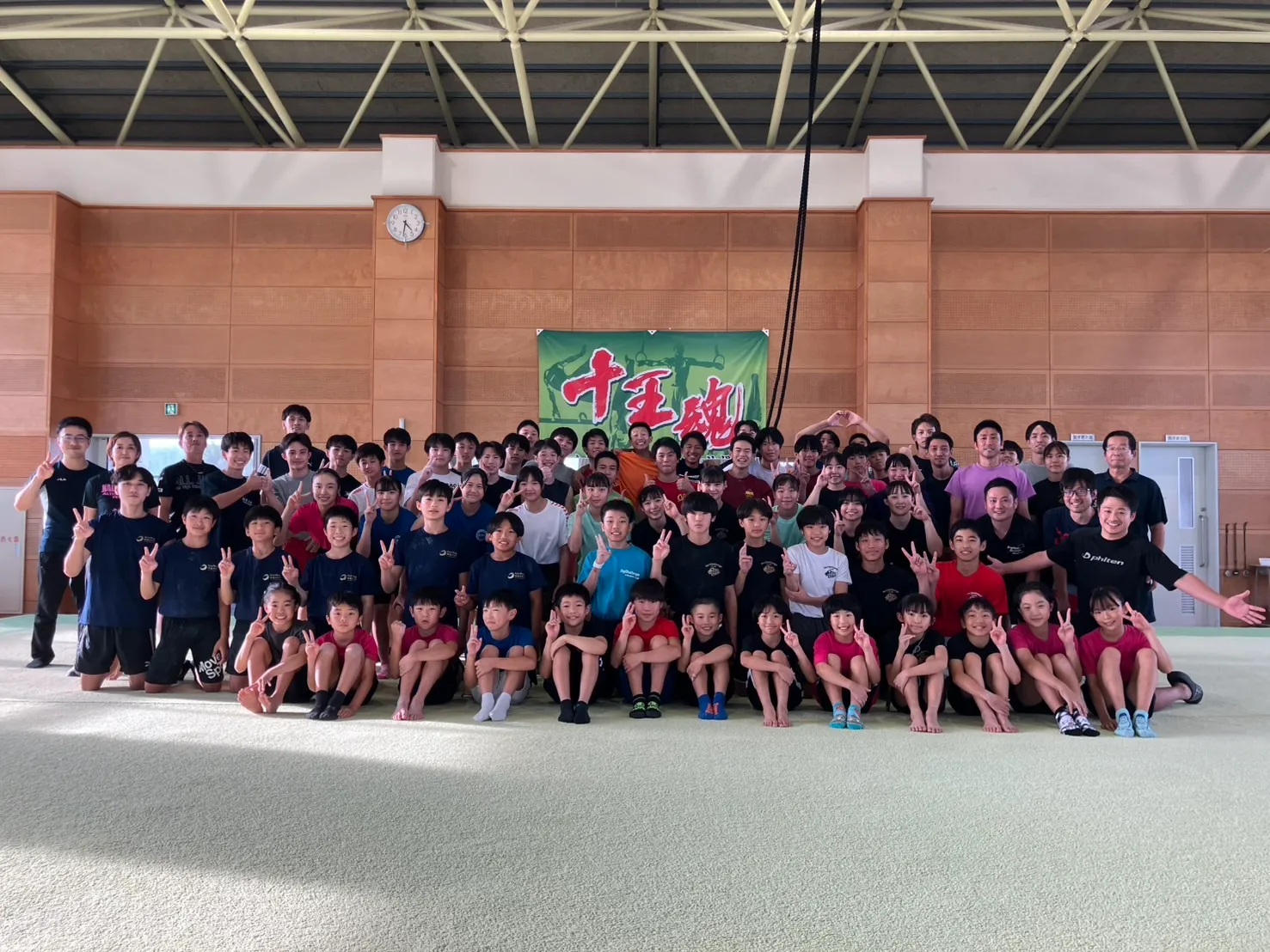 On-site physiotherapy care for gymnasts during training